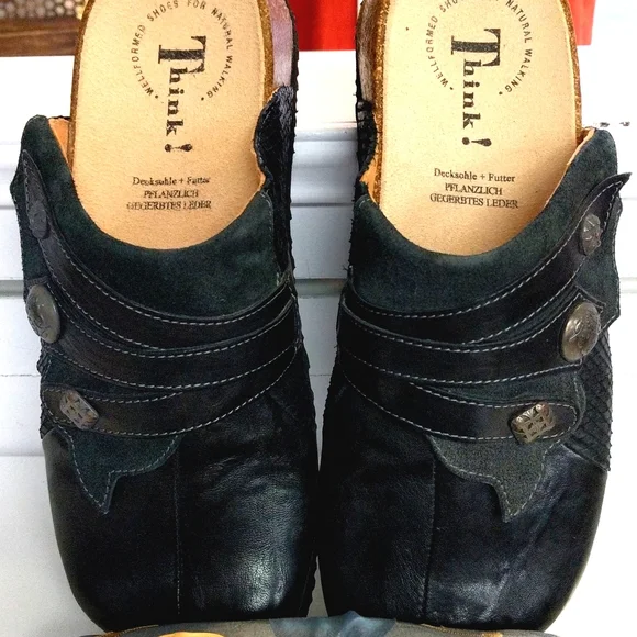 Think clogs - Picture 3 of 5